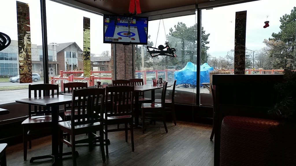 St. Louis Bar & Grill | 580 King St W #1, Oshawa, ON L1J 7J1, Canada | Phone: (905) 728-7777
