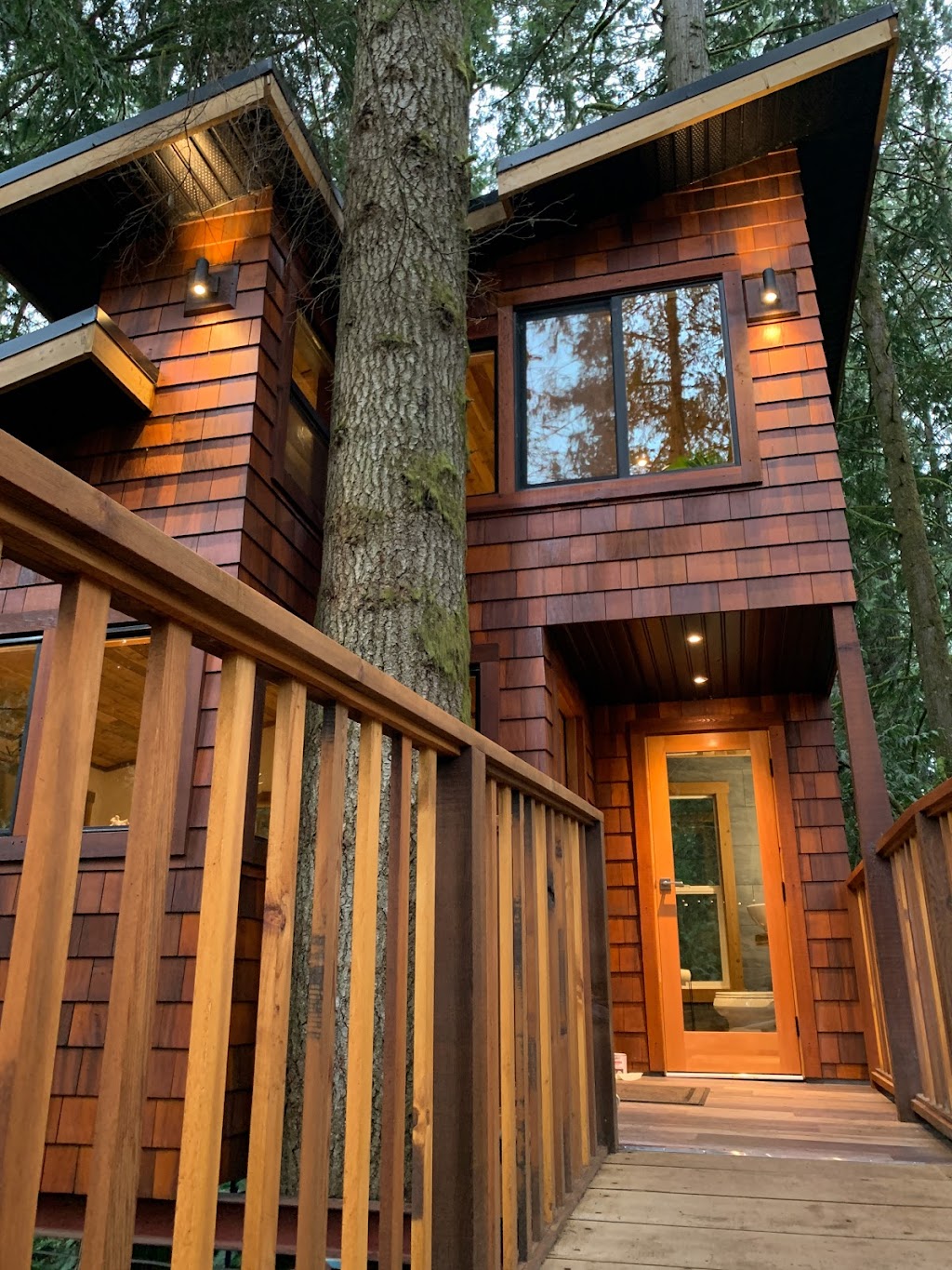 East Sooke Treehouse | 6601 East Sooke Road, Sooke, BC V9Z 1A5, Canada | Phone: (250) 686-5652
