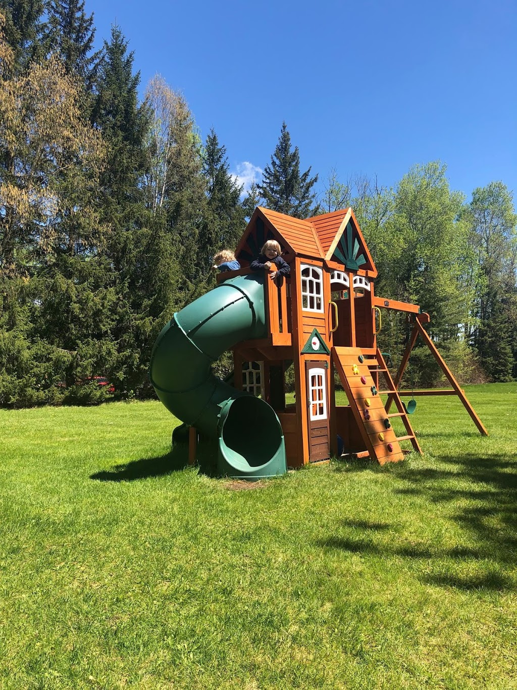 Mama Bear Daycare | 19973 Bathurst St, Holland Landing, ON L9N 1N3, Canada | Phone: (289) 383-0903