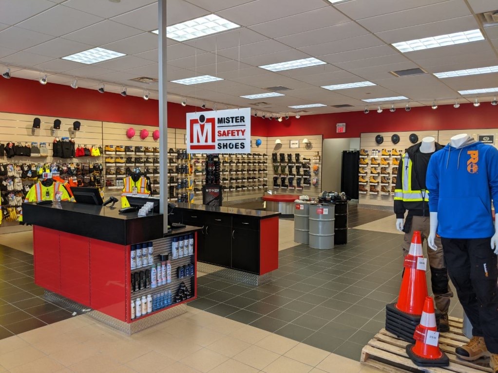 Mister Safety Shoes Inc | 18265 Yonge St Unit #1, East Gwillimbury, ON L9N 0A2, Canada | Phone: (905) 830-5000