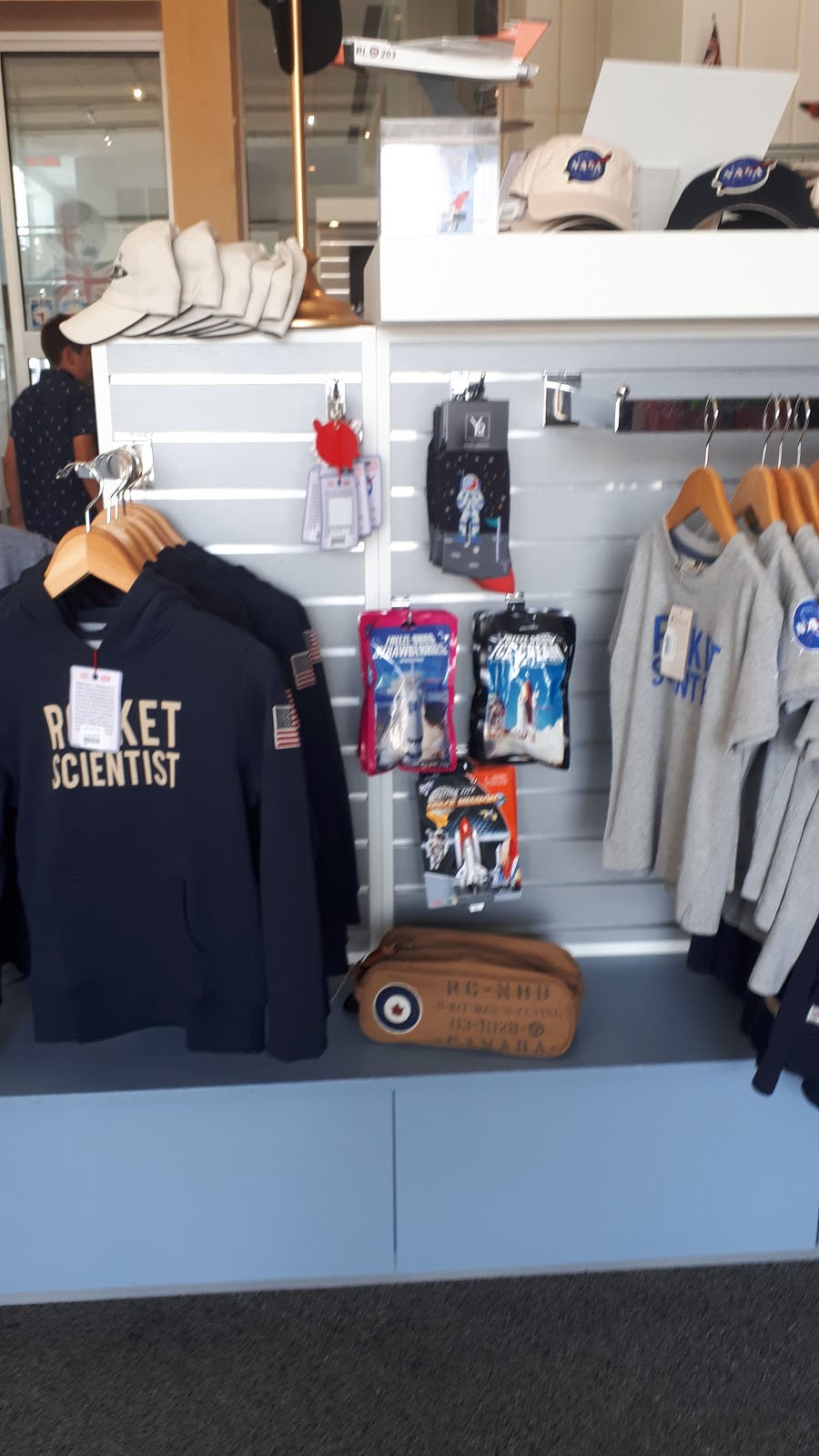 Boutique Aeronautica | 4Y5, 11 Aviation Pkwy, Ottawa, ON K1K 2X5, Canada | Phone: (613) 990-4340