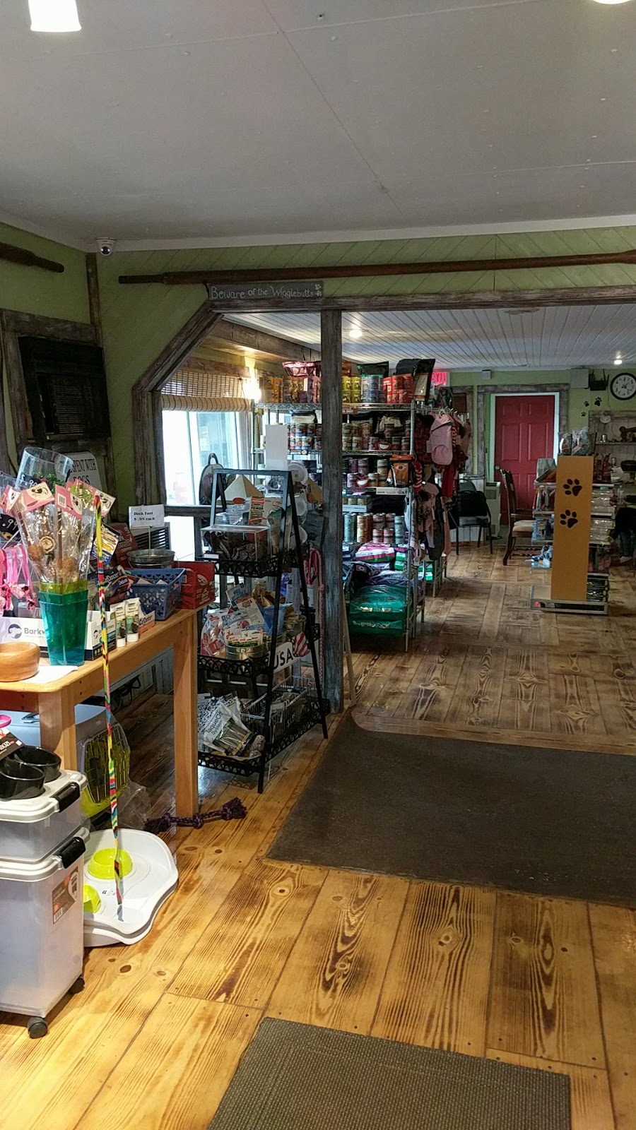 Lucys Dog House | 147 S Water St, Marine City, MI 48039, USA | Phone: (810) 765-5202