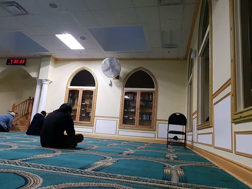 Masjid Huzaifah | 18 Progress Ave, Scarborough, ON M1P 2Y4, Canada | Phone: (416) 292-0015