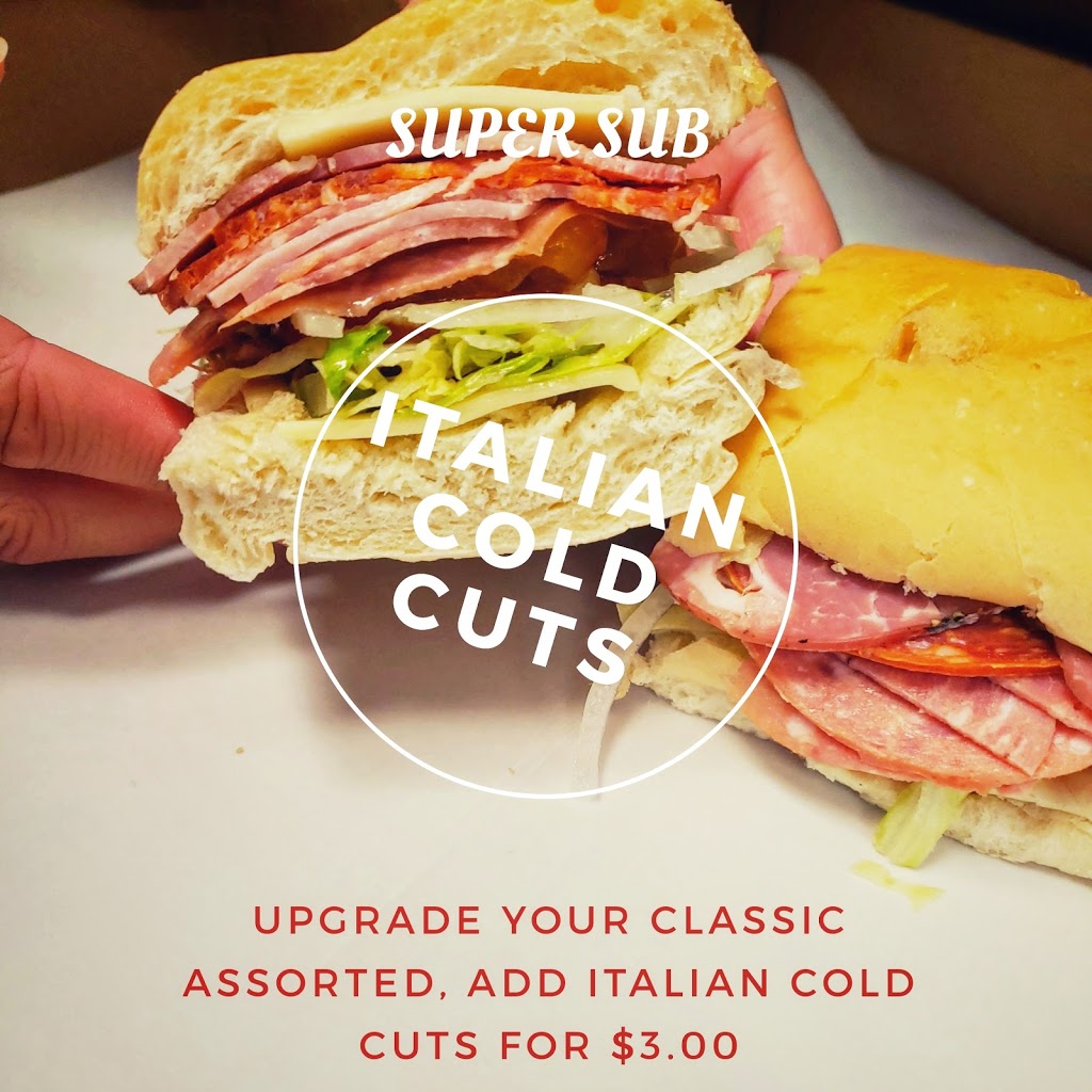 Super Submarine | 7116 McLeod Rd, Niagara Falls, ON L2G 3H2, Canada | Phone: (905) 354-7720