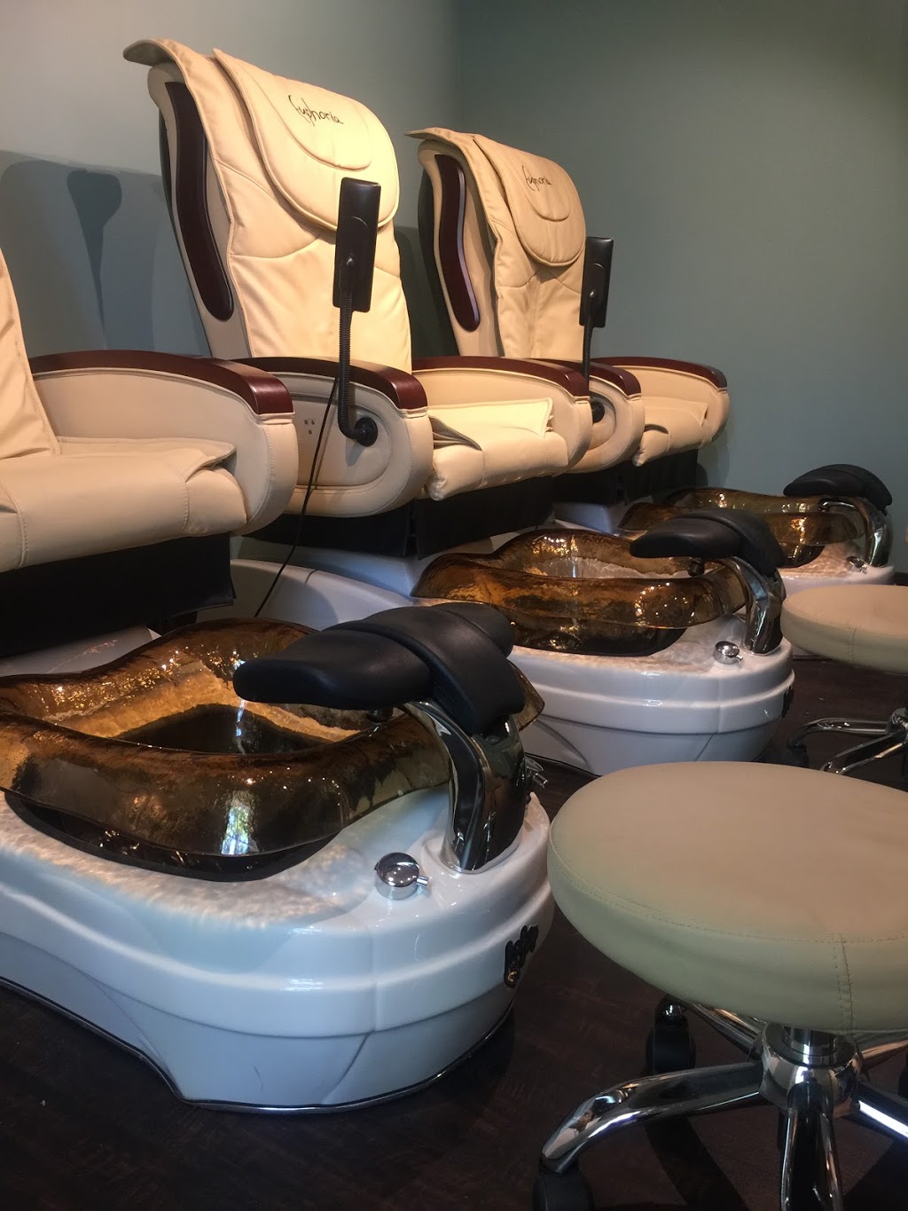 Euphoria Hair Salon and Spa | 1195 Wellington St W, Ottawa, ON K1Y 2Z6, Canada | Phone: (613) 792-1000