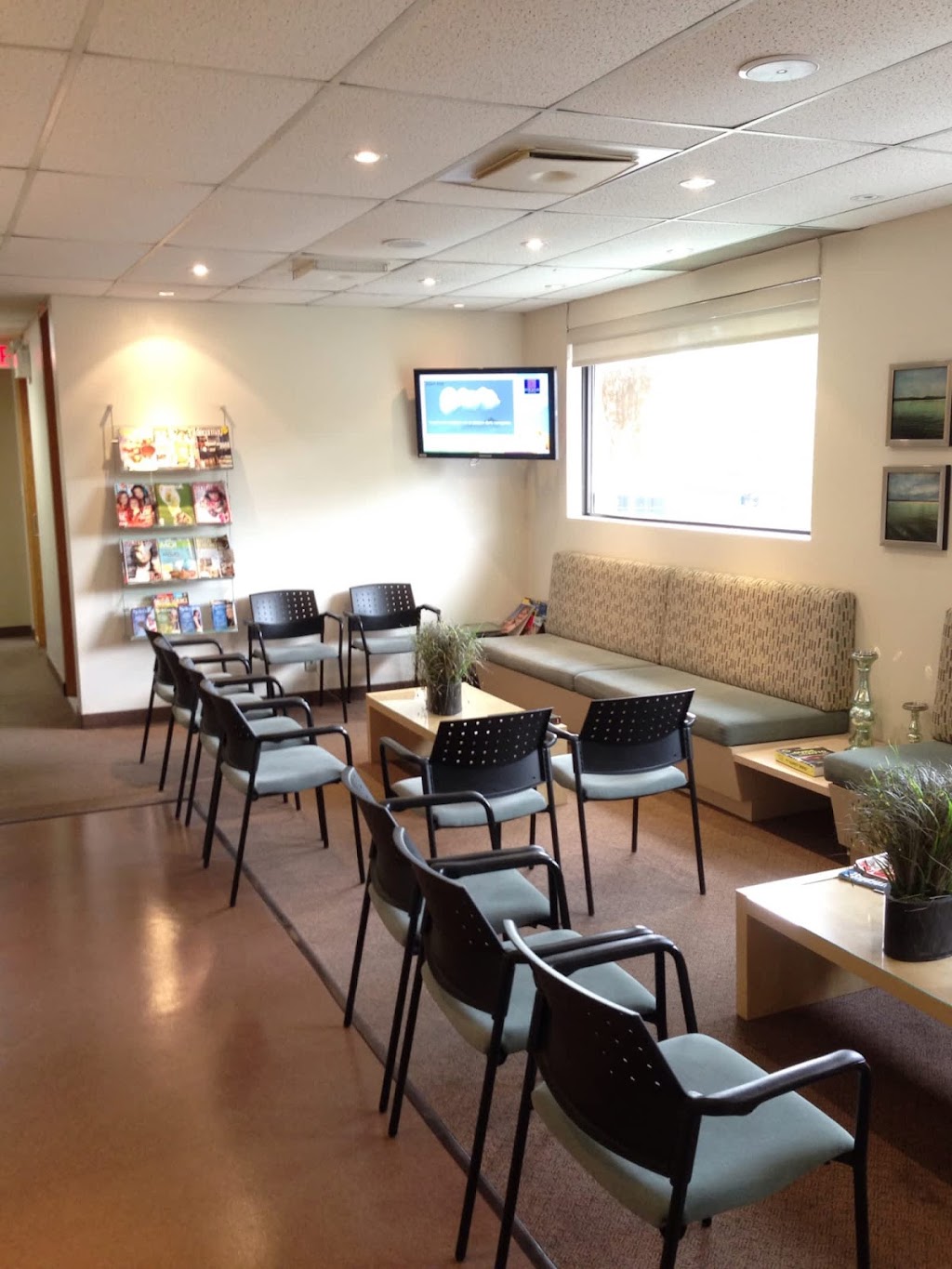 Clinique de denturologie Louis Lalonde | 4949 Rue de Charleroi #303, Montréal-Nord, QC H1G 6L6, Canada | Phone: (514) 326-4243