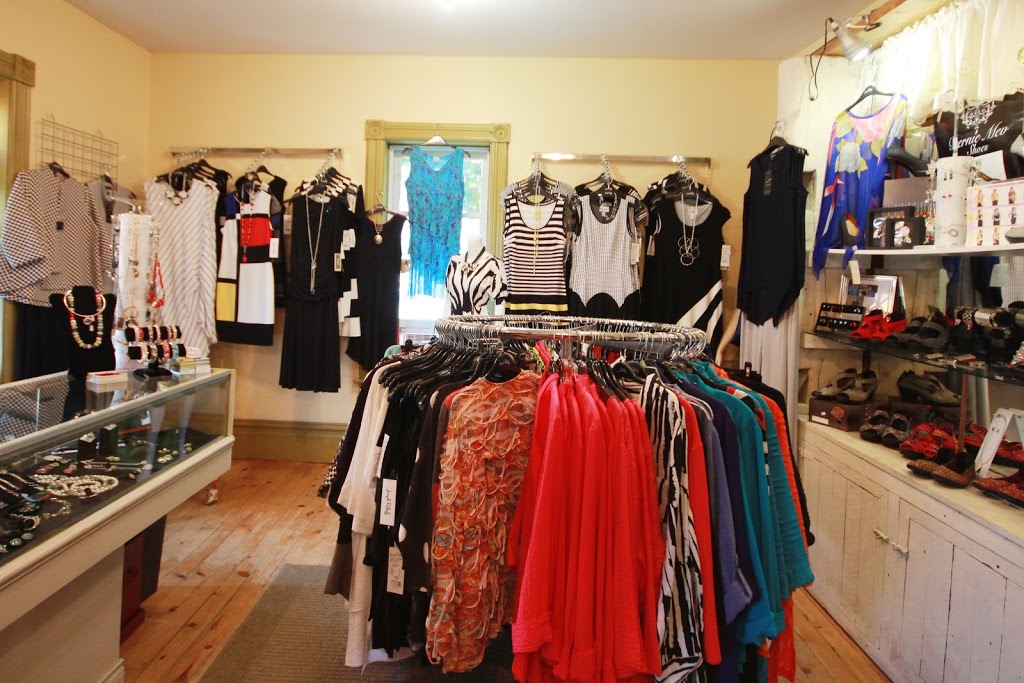Portside Boutique | 312 St Lawrence St, Merrickville, ON K0G 1N0, Canada | Phone: (613) 269-4141