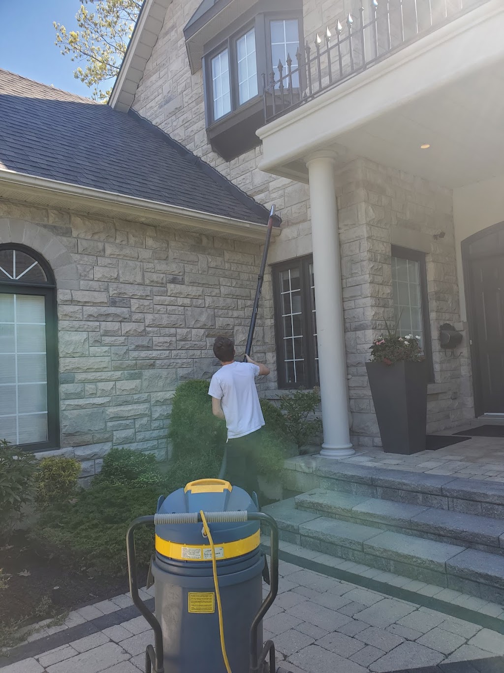 Ben Cleans | 44 Sipes Dr, Waterdown, ON L0R 2H8, Canada | Phone: (905) 630-1833