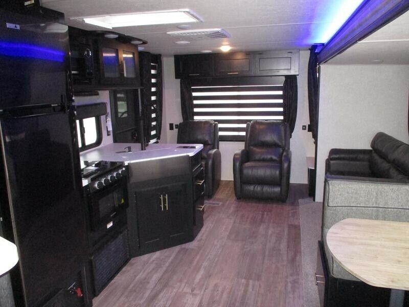 Denco Auto & RV Liquidation | 1230 Chief Louis Way Suite 5, Kamloops, BC V2H 1J8, Canada | Phone: (250) 372-0560