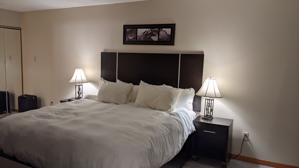 Calabogie Lodge Resort | 729 Mill St, Calabogie, ON K0J 1H0, Canada | Phone: (613) 775-0544