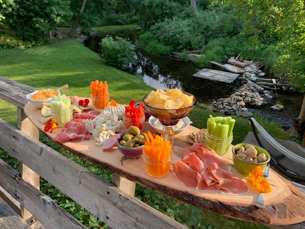 Woolen Mill Kitchen | 24 Woolen Mill Ln, Erin, ON N0B 1T0, Canada | Phone: (519) 939-0458