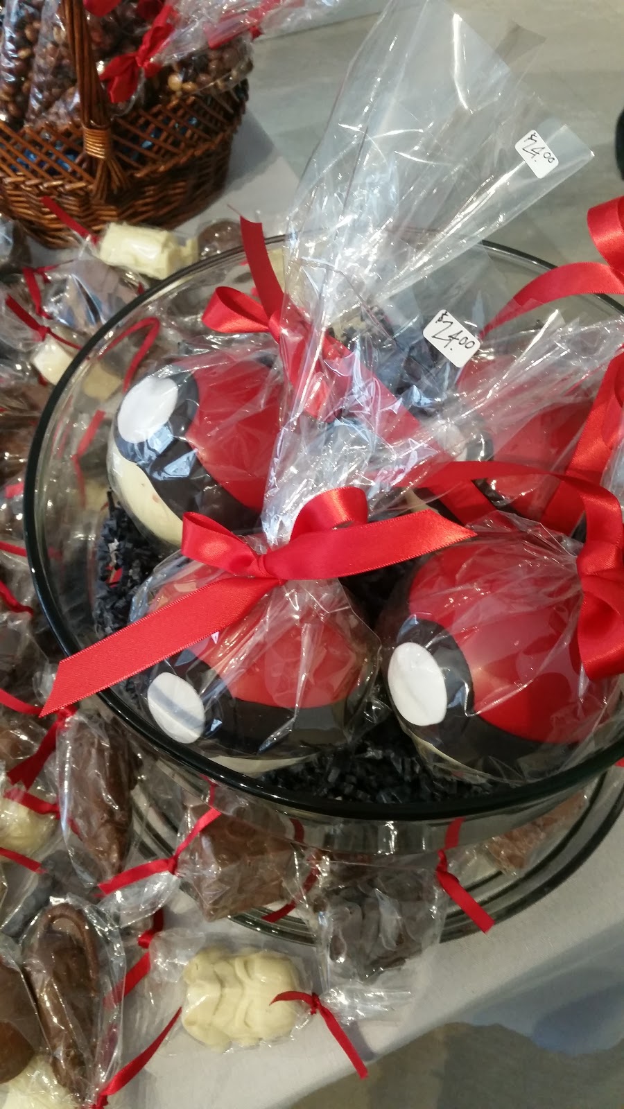 Cakes Cove | 1074 St Clair Ave W, York, ON M6E 3H3, Canada | Phone: (647) 347-2253