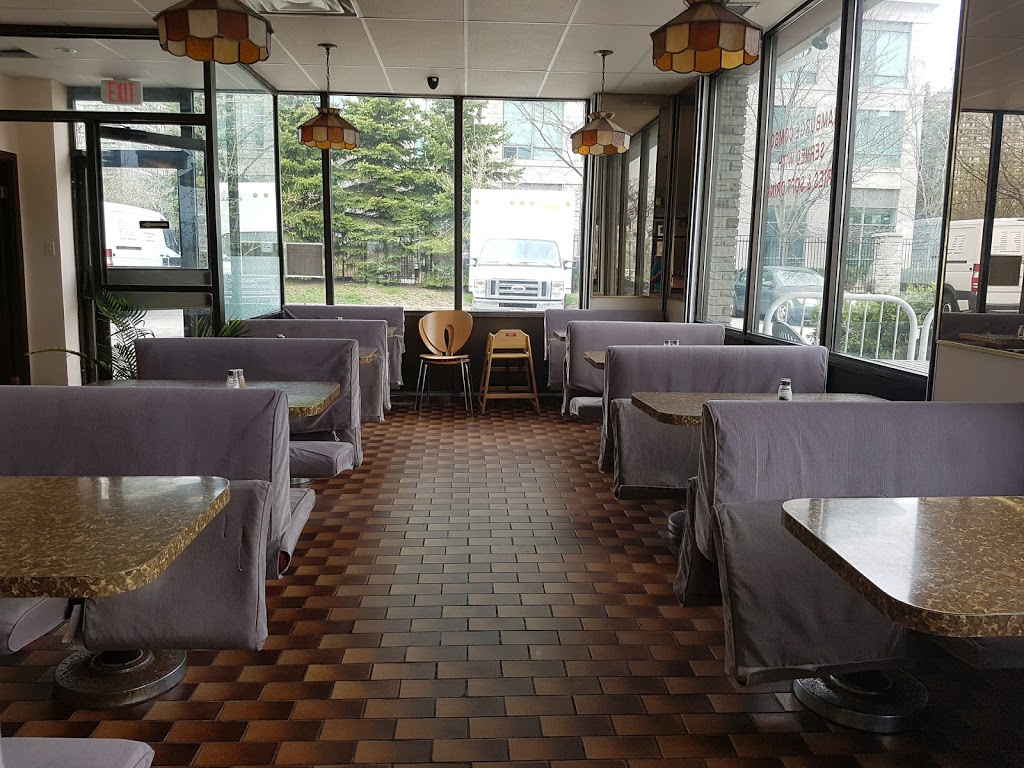 Wallys Restaurant | 3480 Hurontario St, Mississauga, ON L5B 4M1, Canada | Phone: (905) 279-0975