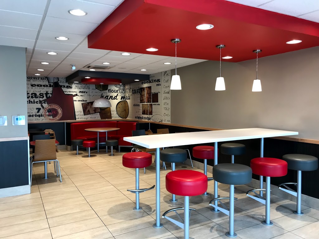 KFC | 896 Burnhamthorpe Rd W, Mississauga, ON L5C 2S3, Canada | Phone: (905) 896-8494