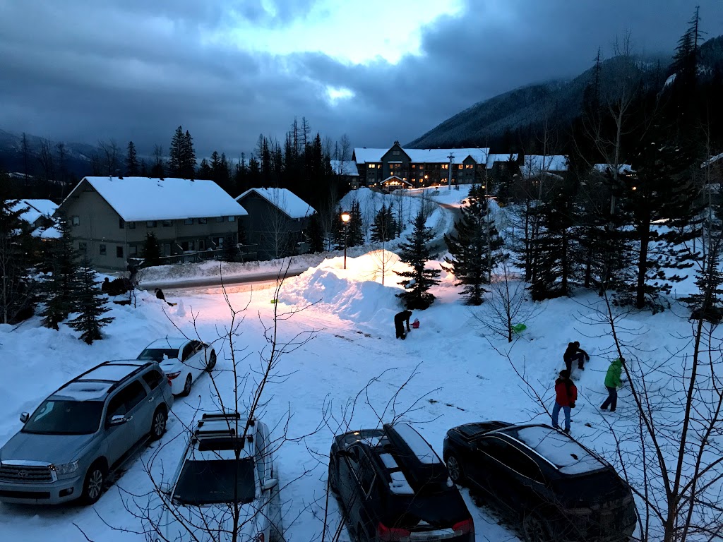 Alpine Lodge | 5291 Highline Dr, Fernie, BC V0B 1M6, Canada | Phone: (250) 423-4237