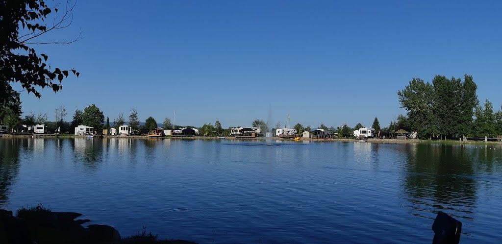 Camping les Jardins DEau | 696 Chemin du Ruisseau-Barré, Marieville, QC J3M 1P2, Canada | Phone: (514) 826-2351