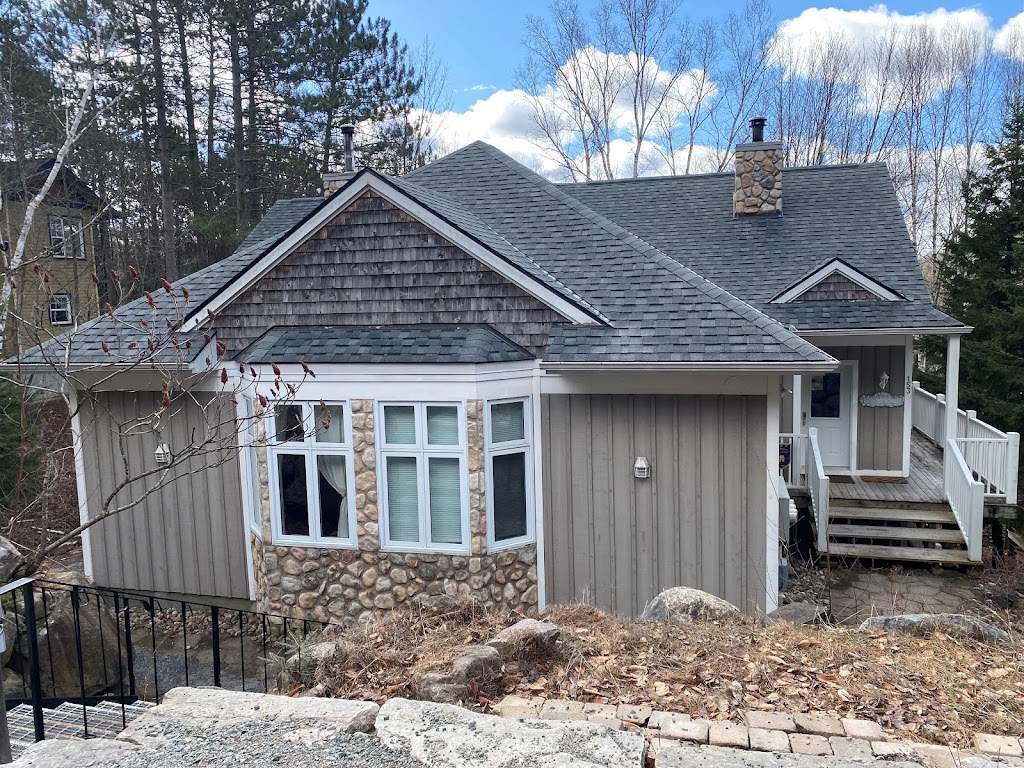 Au Pied de La Falaise | 155 Chem. de la Falaise, Mont-Tremblant, QC J8E 1J1, Canada | Phone: (514) 718-4623