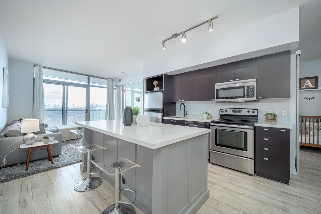 Dean Gibbons Real Estate- Durham Region | 1700 Silverthorn Square, Pickering, ON L1V 5C5, Canada | Phone: (647) 457-4347