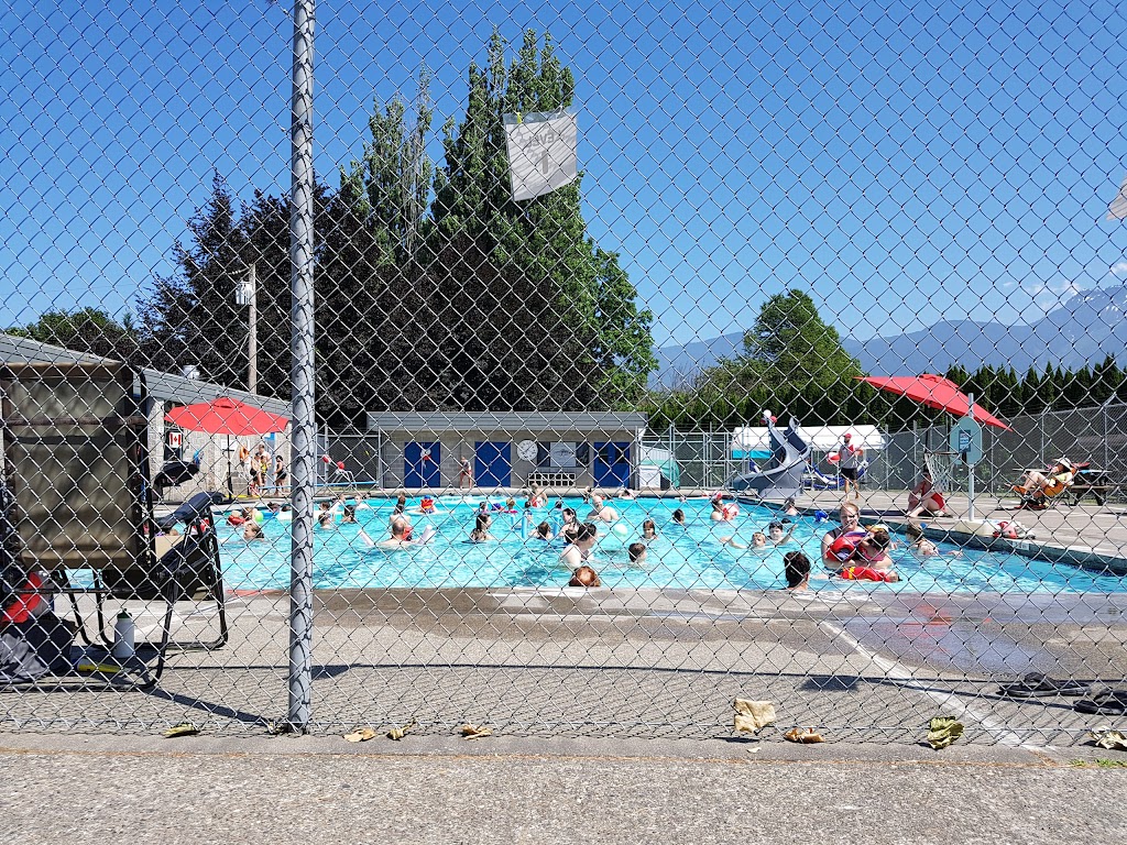 Ferny Coombe Pool | 6820 Pioneer Ave, Agassiz, BC V0M 1A0, Canada | Phone: (604) 796-2451