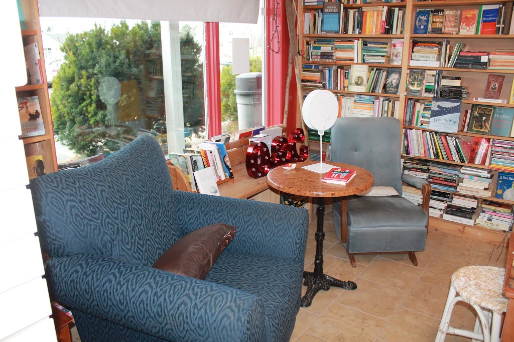 otis & clementine’s books, coffee, SPANISH! | 5209 St Margarets Bay Rd, Upper Tantallon, NS B3Z 1E3, Canada | Phone: (902) 826-1823