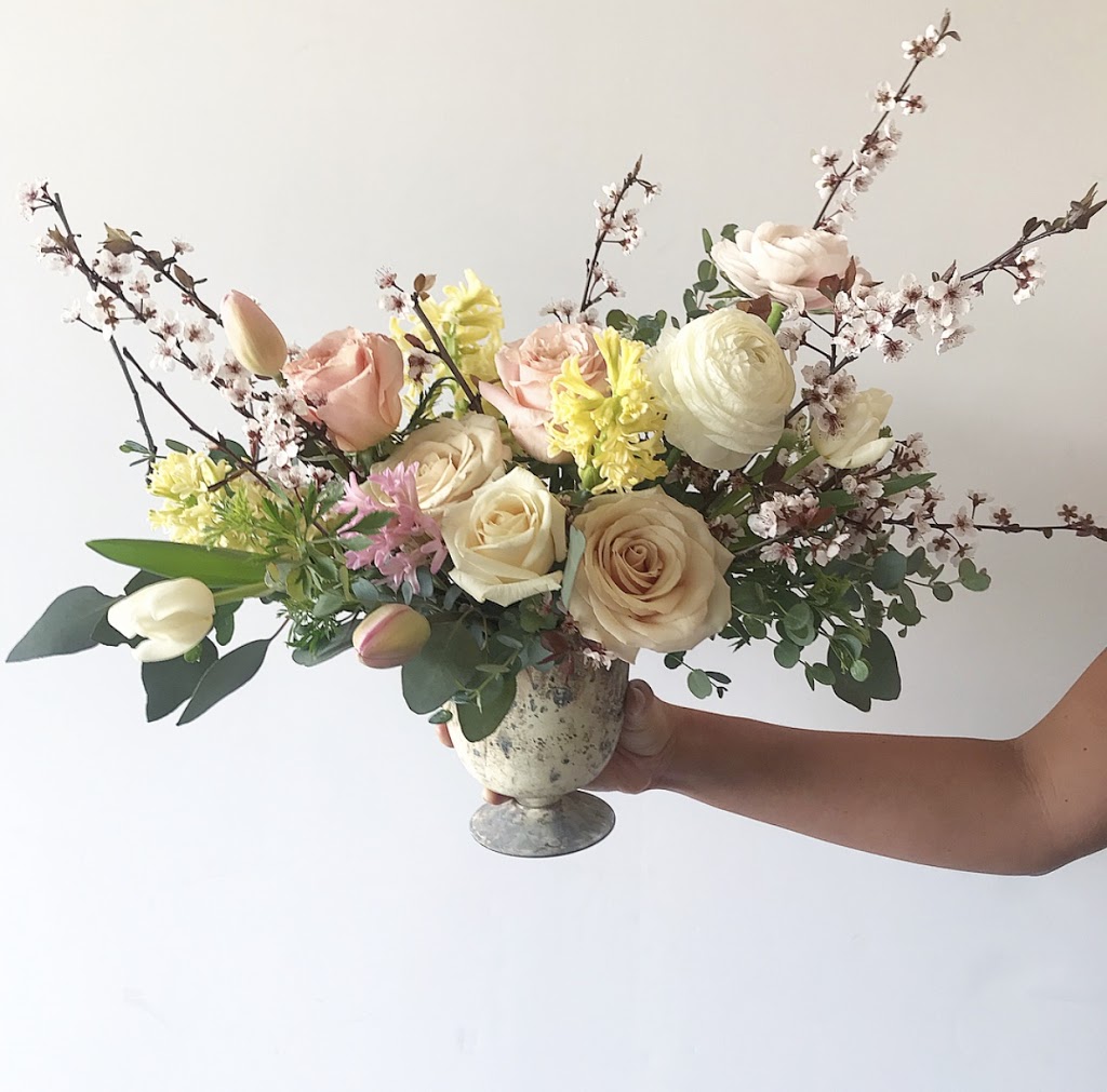 Amborella Floral | 2515 90 Ave SW, Calgary, AB T2V 0L8, Canada | Phone: (403) 386-0330