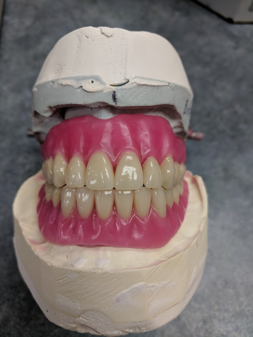 Perth Denture Clinic | 33 Wilson St W, Perth, ON K7H 2N1, Canada | Phone: (613) 264-5452