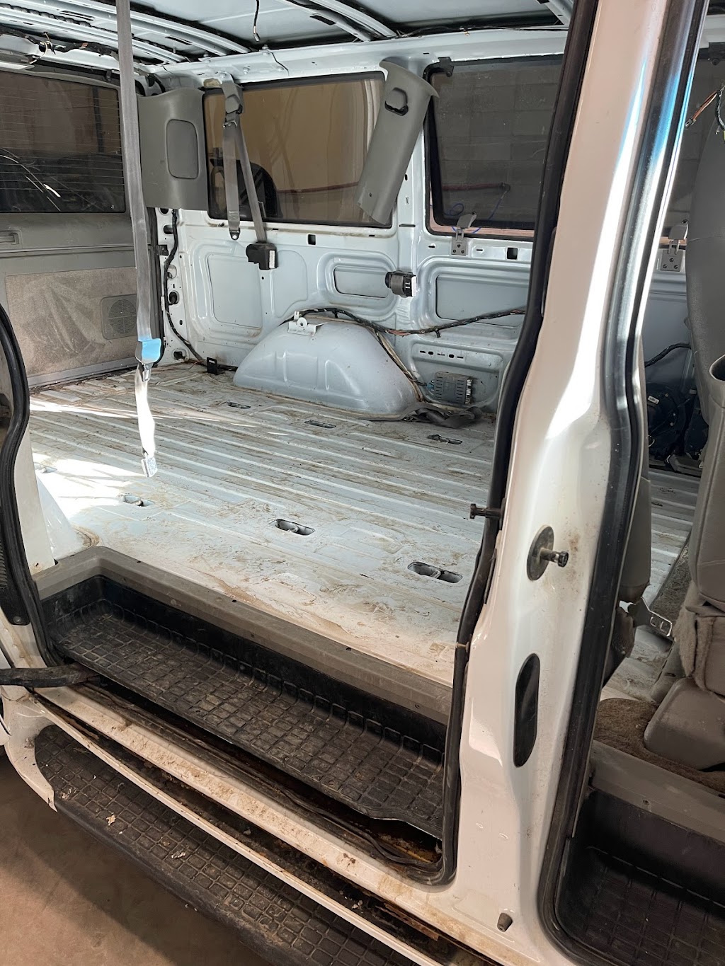 Ultra Pro Auto Detail Inc | 7003 30 St SE bay1, Calgary, AB T2C 1N6, Canada | Phone: (403) 888-0355