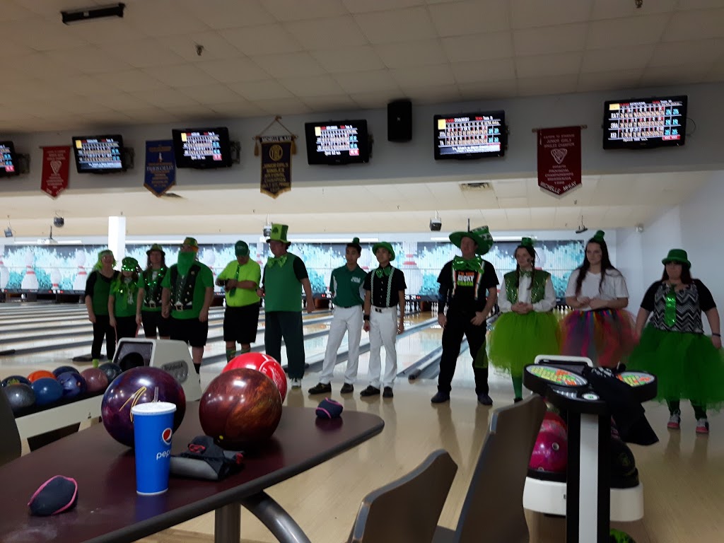 Woodlawn Bowl | 253 Woodlawn Rd W, Guelph, ON N1H 8J1, Canada | Phone: (519) 823-2695