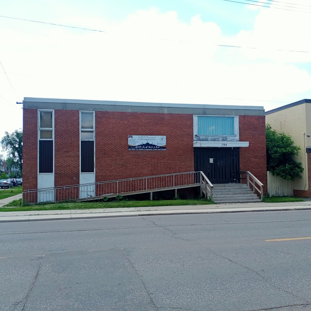 Abu Bakr AL-Siddiq Community Centre and Masjid | 794 Ellice Ave, Winnipeg, MB R3G 0B9, Canada | Phone: (431) 338-6553