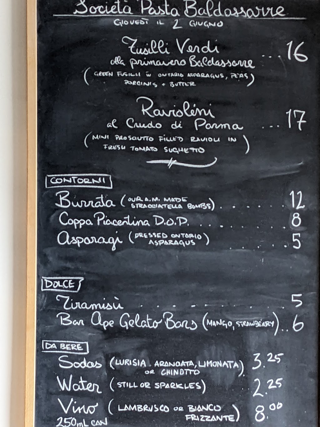 Famiglia Baldassarre | 122 Geary Ave, Toronto, ON M6H 4H1, Canada | Phone: (647) 293-5395