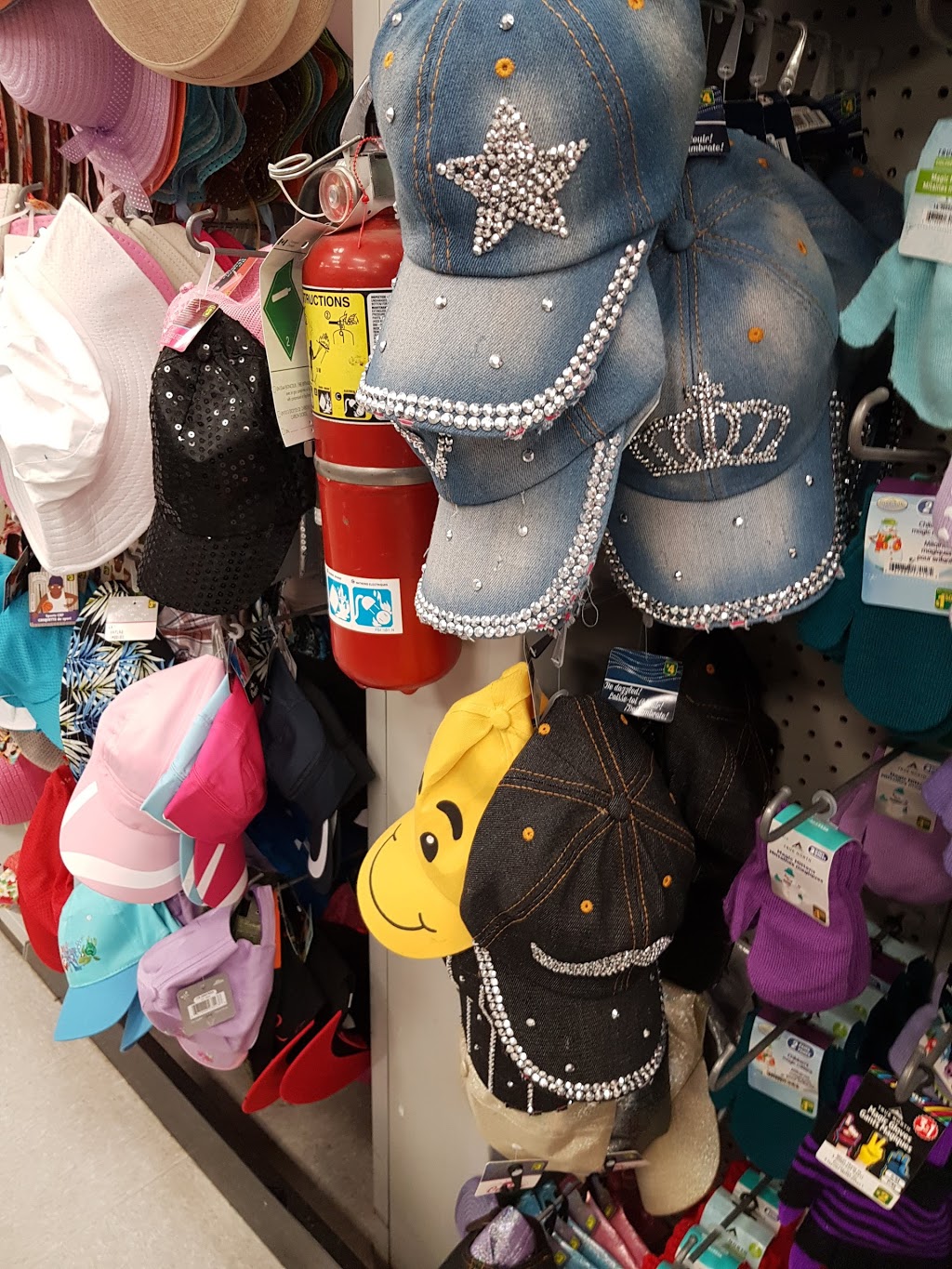 Dollarama | 141 Rue Caron, Lévis, QC G6V 3G5, Canada | Phone: (418) 835-5589
