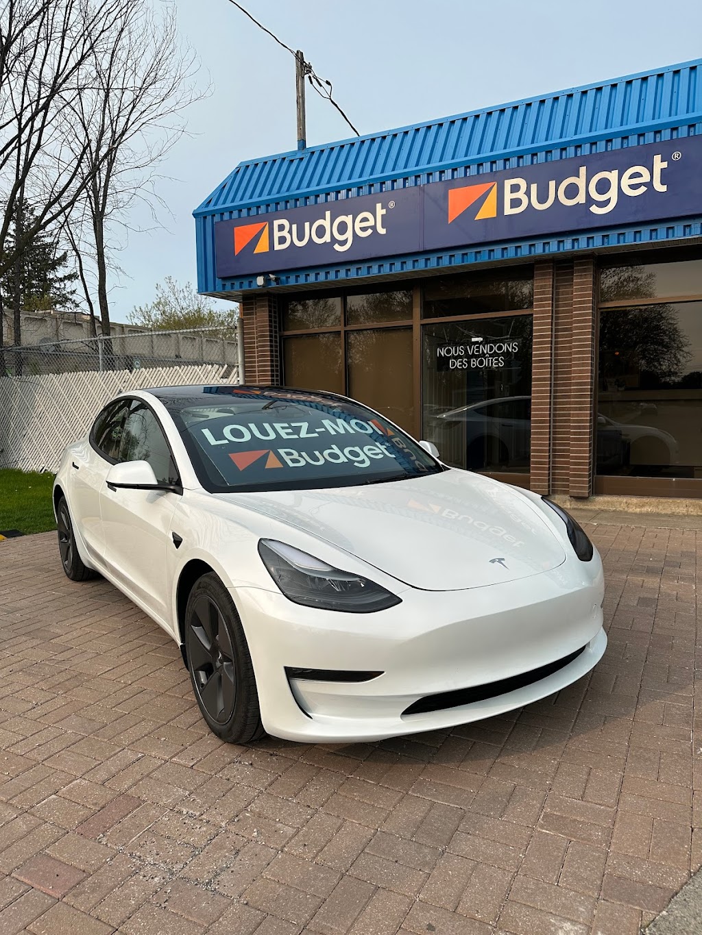 Avis Car Rental | 4715 Bd des Sources, Pierrefonds - Roxboro, QC H8Y 3C6, Canada | Phone: (514) 683-5560
