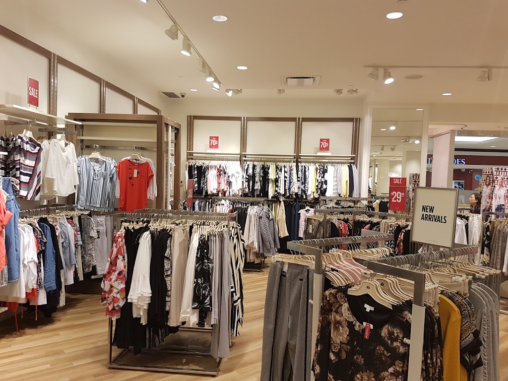 Laura | 6551 No. 3 Rd, Richmond, BC V6Y 2B6, Canada | Phone: (604) 214-2055