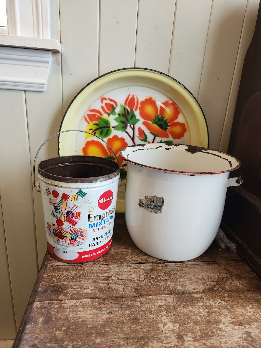 Vintage Colour Furniture and Decor | 559 Chem. Leblanc, Saint-Andre-LeBlanc, NB E4P 6B2, Canada | Phone: (506) 312-0728
