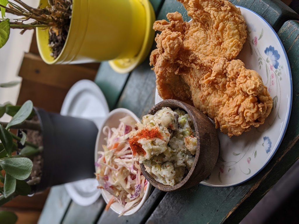 Ding-a-Wing | 397 Roncesvalles Ave, Toronto, ON M6R 2N1, Canada | Phone: (416) 546-1431