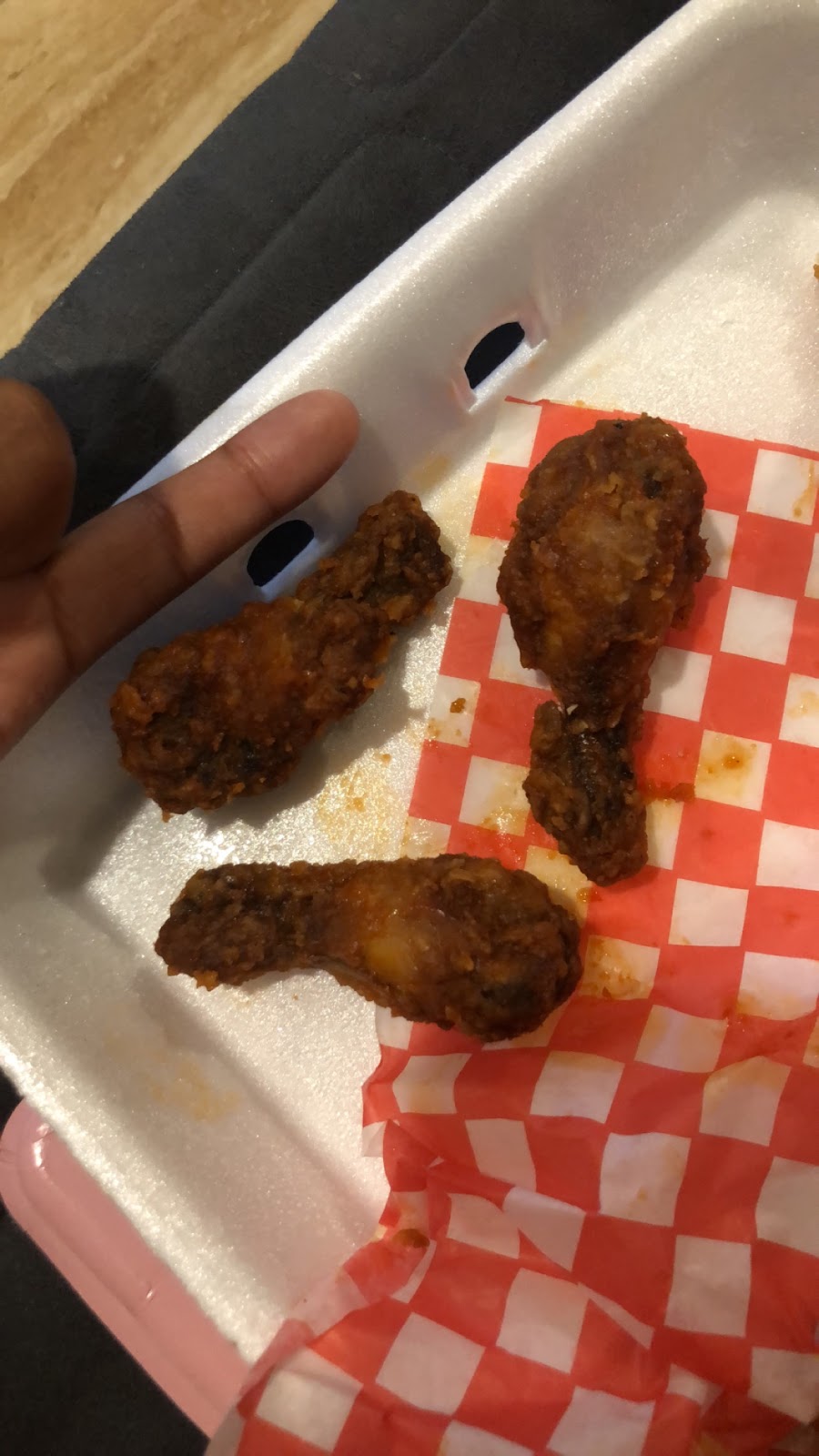 City Pizza & Wings | 581 Main St E, Hamilton, ON L8M 1H9, Canada | Phone: (905) 528-1111