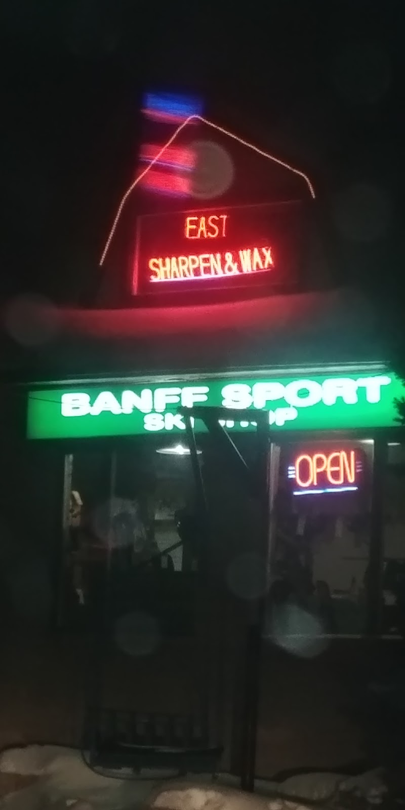 Banff Sport Collingwood Ski & Snowboard Rentals | 279 Mountain Rd, Collingwood, ON L9Y 5G8, Canada | Phone: (705) 444-1450