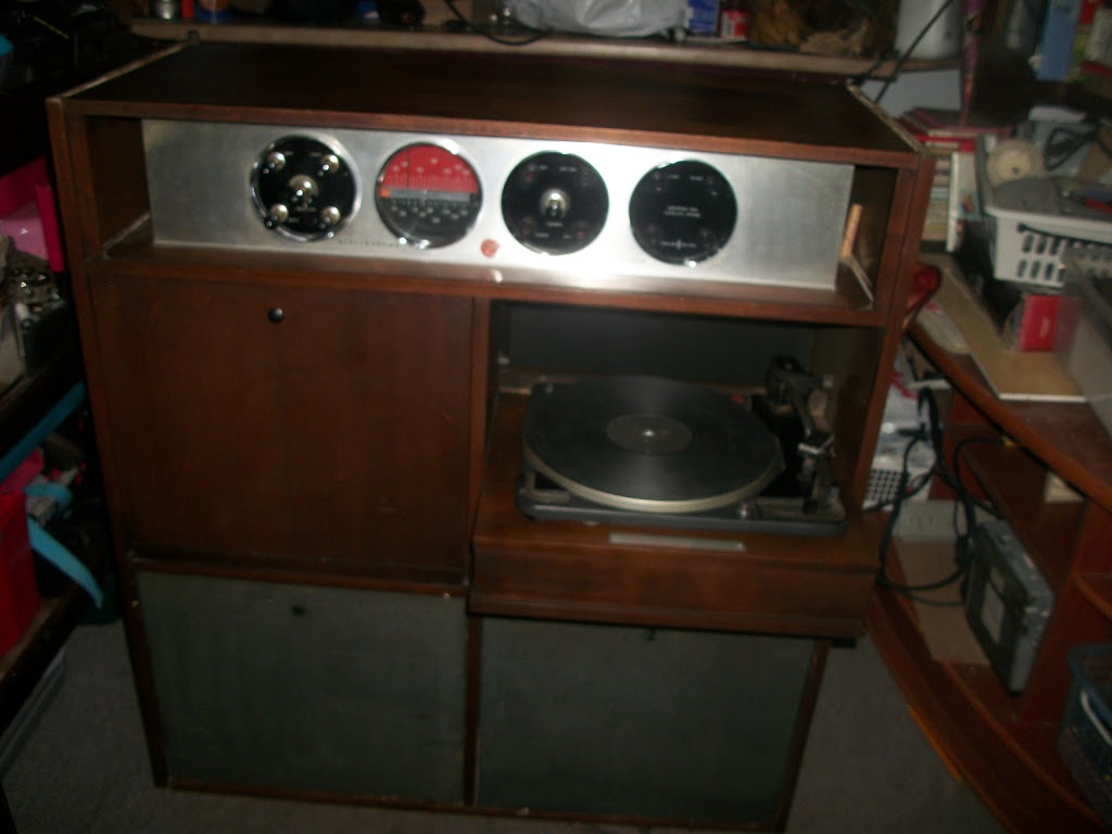 Antiquites Claude Tetrault | 1611 Rue Notre-Dame, Lavaltrie, QC J5T 1S2, Canada | Phone: (450) 586-1700