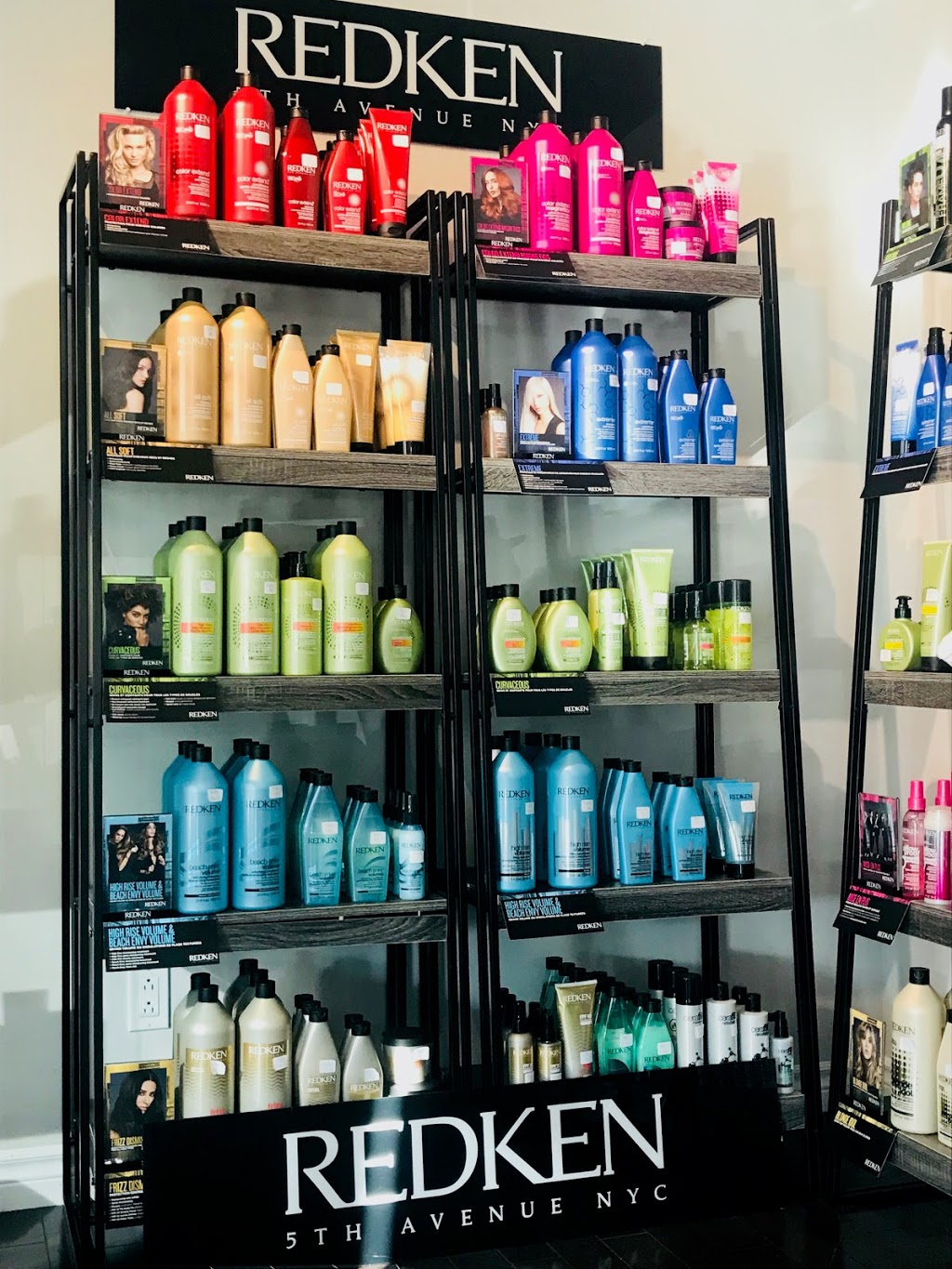 Kristal Coiffure | 2545 Boulevard Thibeau, Trois-Rivières, QC G8T 1G1, Canada | Phone: (819) 909-4946