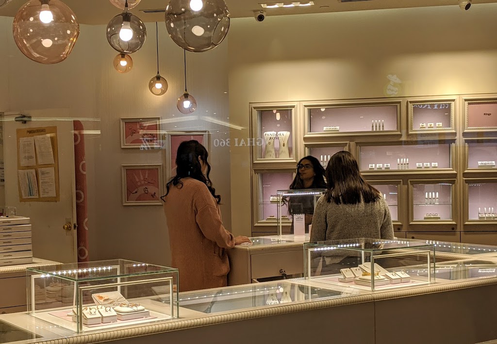 Pandora Jewellery | 900 Dufferin St #0550, Toronto, ON M6H 4A9, Canada | Phone: (416) 537-1222