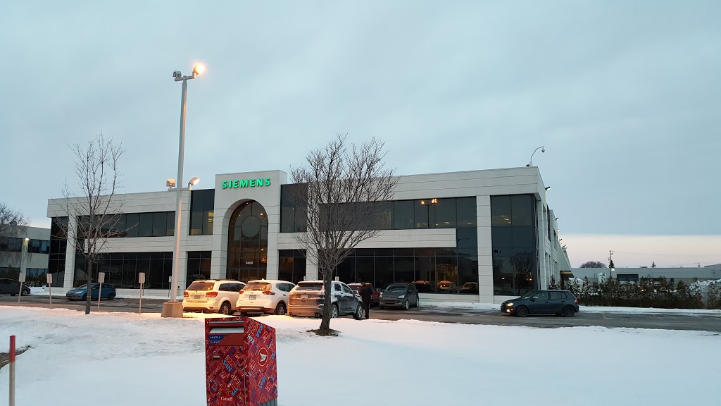 Équipements Johnston- Chariots élévateurs | 5000 Rue Levy, Saint-Laurent, QC H4R 2P1, Canada | Phone: (514) 956-0020