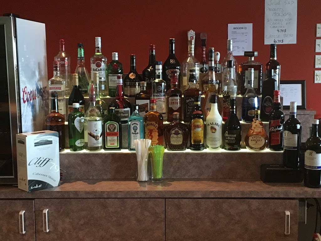 Bar Jimmy | 240 Rue Principale, Ham-Nord, QC G0P 1A0, Canada | Phone: (819) 464-1300