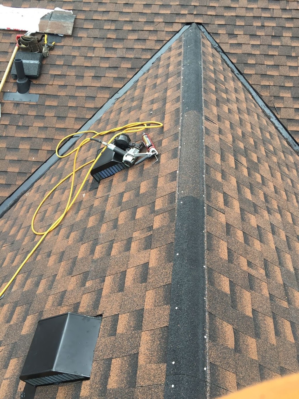 Straight Arrow Roofing | 95 Cayuga St, Brantford, ON N3S 1X1, Canada | Phone: (289) 260-9446