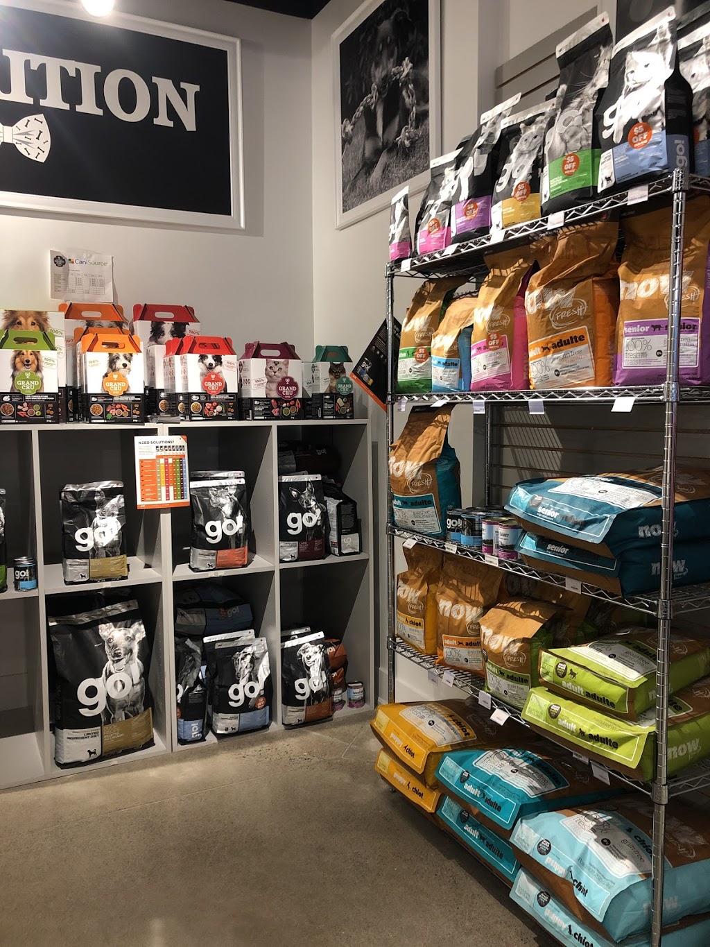 Augie Doggy | 5100 Erin Mills Pkwy, Mississauga, ON L5M 4Z5, Canada | Phone: (905) 997-3647