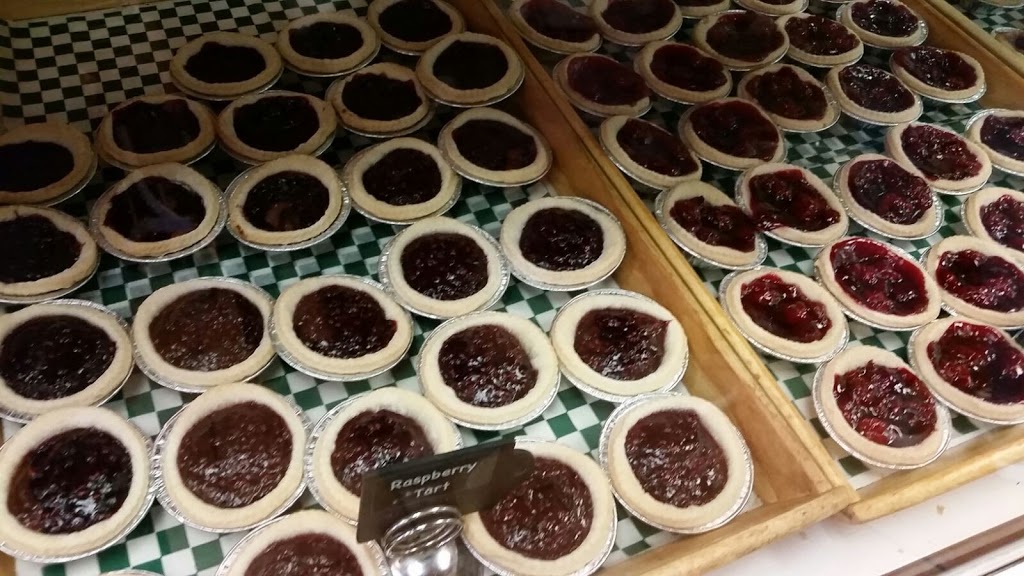 Stone Crock Bakery | 1402 King St N, St. Jacobs, ON N0B 2N0, Canada | Phone: (519) 664-3612