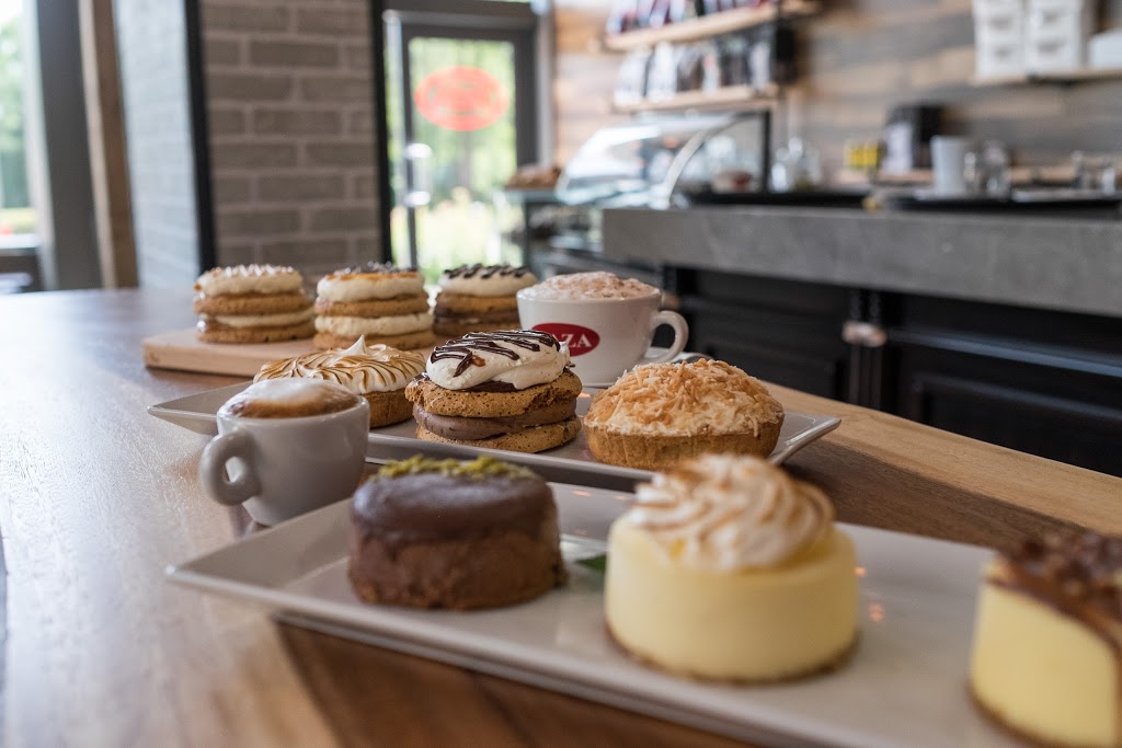Zaza Espresso Bar | 324 Scarlett Rd, Etobicoke, ON M9A 0C4, Canada