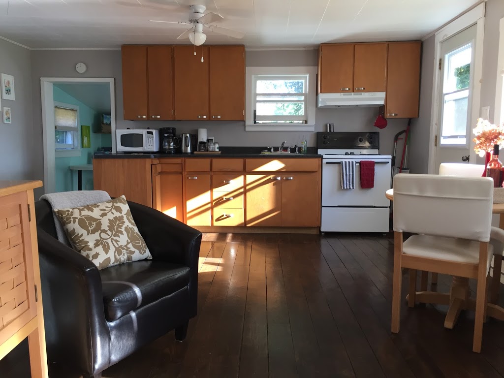 Far Far Away Guesthouse | 6929 Hwy 3, Martins Point Rd, Chester, NS B0J 2E0, Canada | Phone: (902) 478-5454