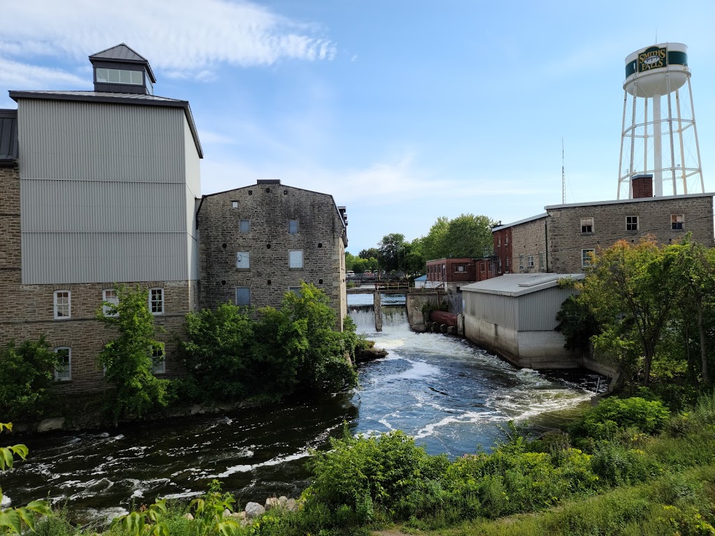 The Lockmasters Taphouse and Patio | 32 Beckwith St S, Smiths Falls, ON K7A 2A8, Canada | Phone: (613) 205-0448