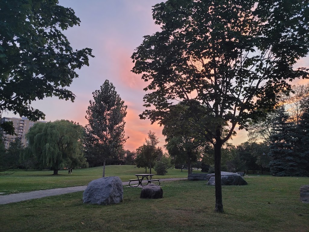 Marcelin Wilson Park | 11301 Bd de lAcadie, Montréal, QC H3M 2T1, Canada | Phone: (514) 872-0311