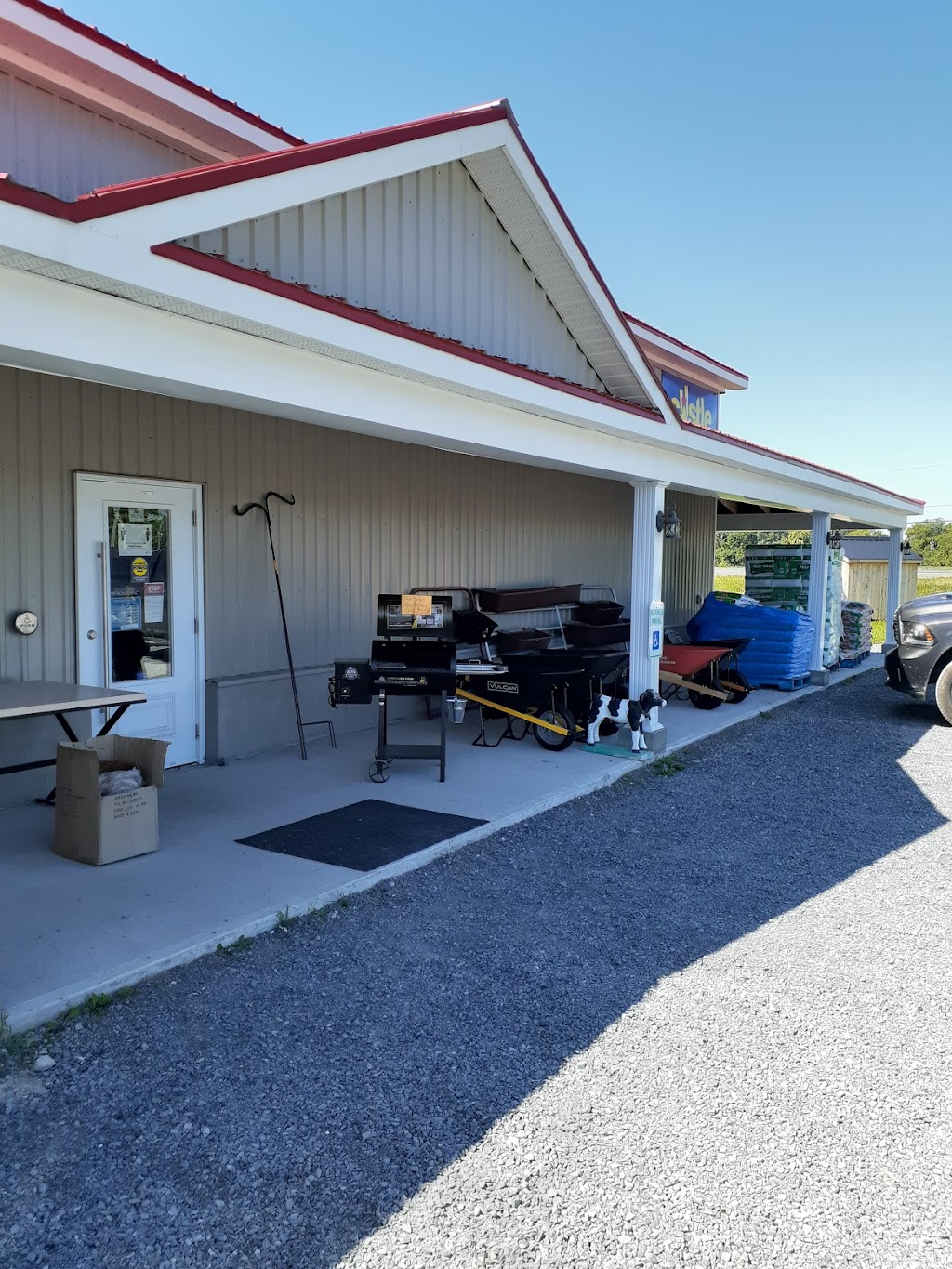 Maple Country Home & Farm Ltd. | 3851 Davidson Side Rd, Inverary, ON K0H 1X0, Canada | Phone: (613) 653-2000